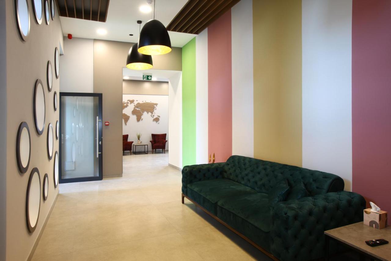 Hotel Etna Gracanica  Kültér fotó