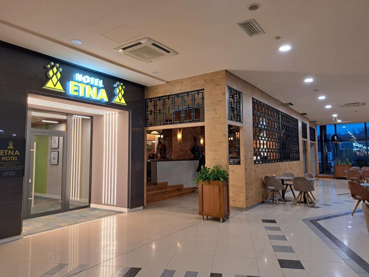 Hotel Etna Gracanica  Kültér fotó