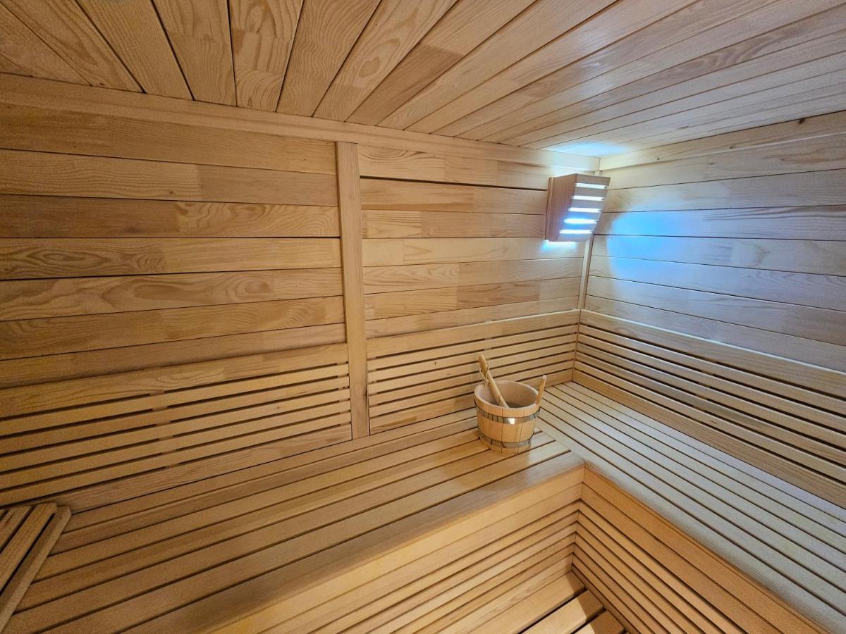 Hotel Etna Gracanica  Kültér fotó