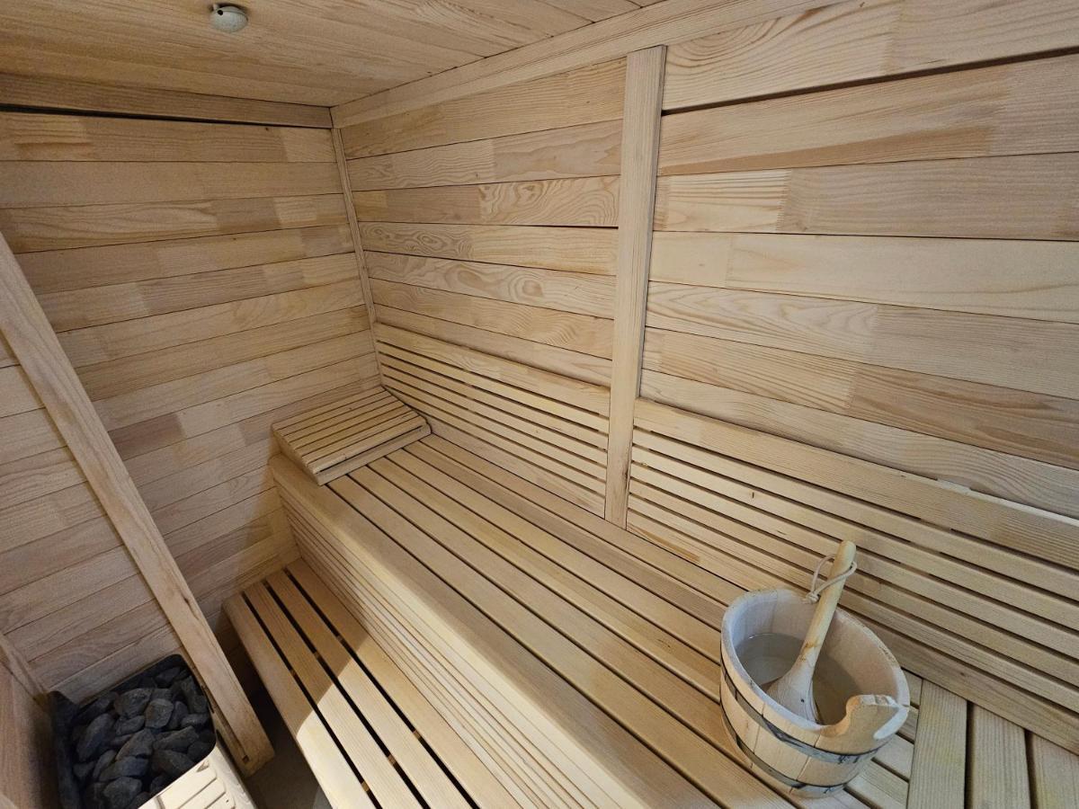 Hotel Etna Gracanica  Kültér fotó
